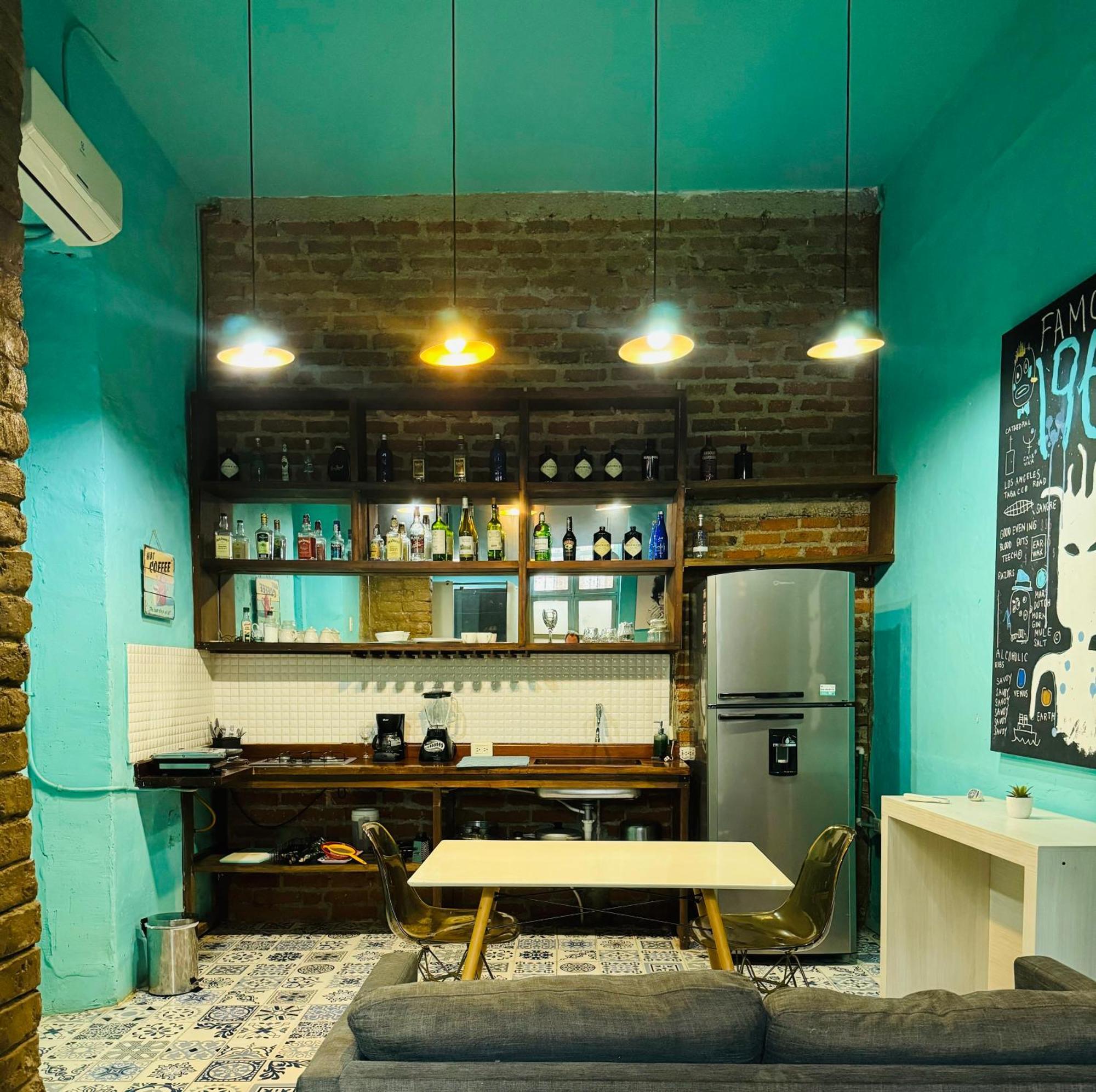 Moonshine Boutique Hostal كالي المظهر الخارجي الصورة